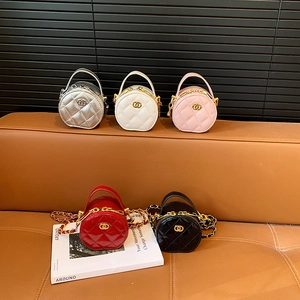Kinder Mini Runde Umhängetasche Gesteppte PU Leder Kettengurt Handtasche Kleine Geldbörse Für Mädchen Modeaccessoire