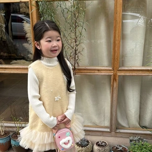 Ensemble robe et pull en tricot pour fille avec un joli sac à bandoulière en peluche