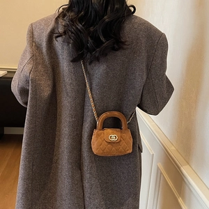 Quilted velvet mini handbag for girls with gold chain strap and vintage handle