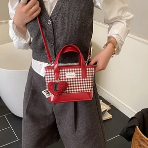 Mädchen Eimer-Handtasche mit Karomuster, Herzanhänger und Schleife, rote Umhängetasche