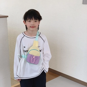 Sac de poitrine pour enfants tricolore jaune, violet et vert menthe avec cordon