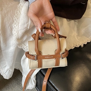 Mini sac à main enfant en toile léopard avec poignées en cuir marron élégant