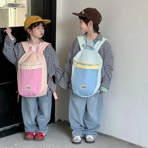 Lightweight children's backpack with dual color blocks for outdoor school activities