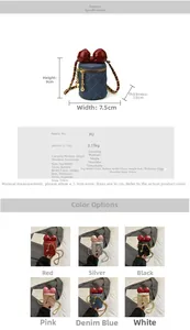 Detaillierte Größenangaben für eine Mini-Zylindertasche mit Goldkette und Schleife