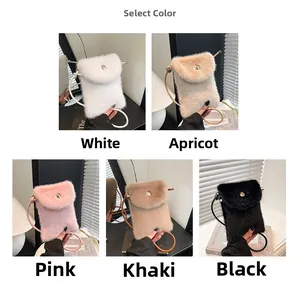 Mini-Plüsch-Umhängetaschen in Weiß, Apricot, Rosa, Khaki und Schwarz mit Metallschnallen