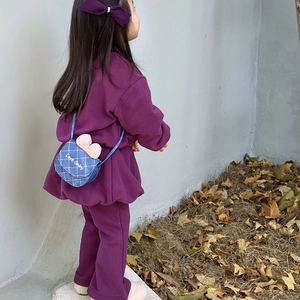 Ensemble de survêtement d'automne violet pour enfants avec sac matelassé et pince à cheveux