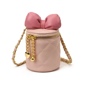 Rosa gesteppte zylindrische Eimertasche für Mädchen mit Schleife und Goldkette