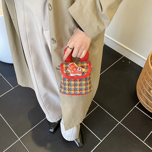 Sac à main vintage à carreaux pour fille avec broderie poney rouge et poignée