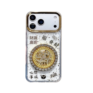 Coque iPhone en feuille d'or avec caractères porte-bonheur et cadran rotatif en strass
