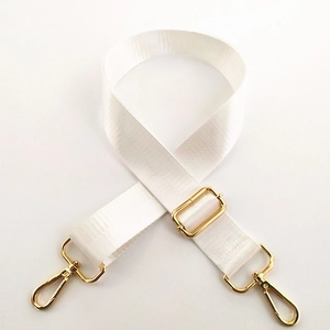 White nylon shoulder strap for bags with adjustable length and gold metal hooks