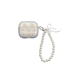 Transparante AirPods-hoes met strikpatroon en elegante parelketting met een hanger