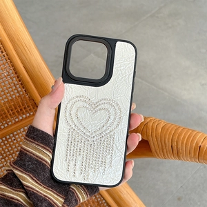 Weiße Lederhülle für iPhone mit Strass-Herz und funkelnden Quastenanhängern