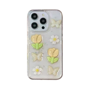 Custodia trasparente per iPhone con tulipani 3D e farfalle glitterate su fondo bianco