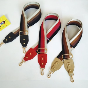 Bandoulière large rayée réglable pour sacs à main avec cuir et ferrures dorées élégantes
