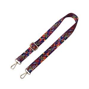Bandoulière tissée réglable à motif chevron pour sacs à main avec mousquetons en métal doré