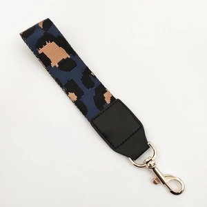 Cinturino da polso leopardato moderno con fettuccia in nylon e fibbia in metallo dorato