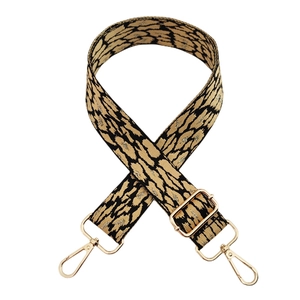 Adjustable 3.8cm leopard print wide shoulder strap with gold-tone metal hardware