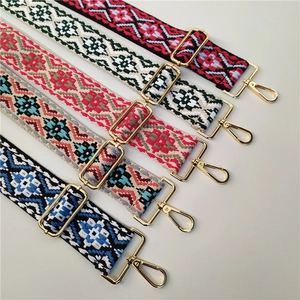 Bandoulières larges en jacquard bohème ajustables avec boucles dorées pour sacs