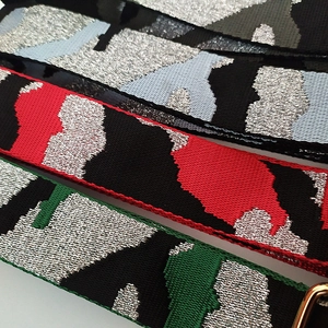 Verstellbarer bunter Camouflage Schultergurt mit glitzernden Silberfäden für Taschen