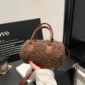 Women Plush Barrel Bag Lambswool Faux Shearling Boston Handbag With PU Leather Strap Winter Casual Small Crossbody