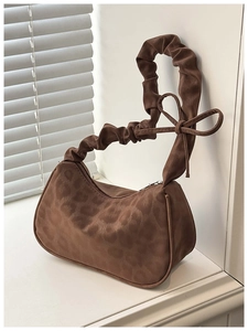 Sac sous le bras à imprimé léopard avec poignée froncée et détail de nœud papillon