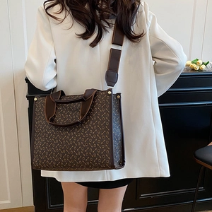 Large tote bag with retro horsebit print and adjustable shoulder strap for women