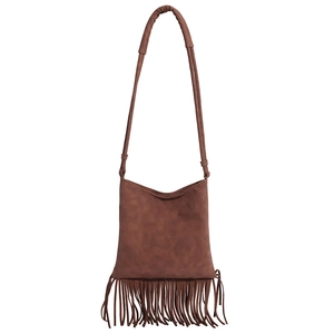 Sac fourre-tout en daim marron avec longues franges et bandoulière au style épuré