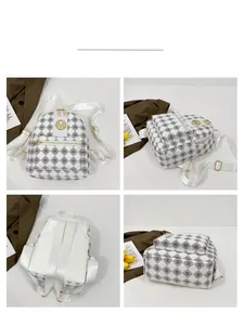 Vier-Winkel-Ansicht zeigt Vorder- und Rückseite des weißen Rucksacks mit Logo