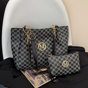 Classic M-pattern tote bag set with large capacity and golden chain strap detail
