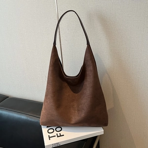 Vintage dark brown frosted leather tote bag with large capacity for commuting