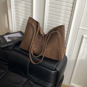 Retro leopard print tote bag in dark brown suede with spacious interior for daily use