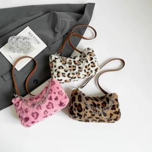 Sac Sous Le Bras Pour Femme En Fausse Fourrure Léopard Avec Chaîne En Métal Et Bandoulière En Simili Cuir
