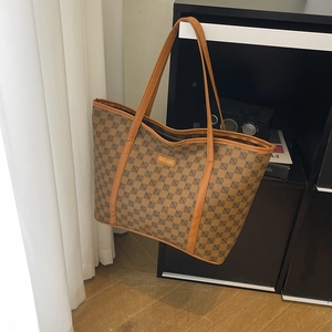 Brown fashion printed tote bag with large capacity for women and top handles for commuting