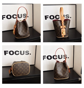 Détail du mini sac seau avec motif monogramme et breloque cadenas dorée avec noeud