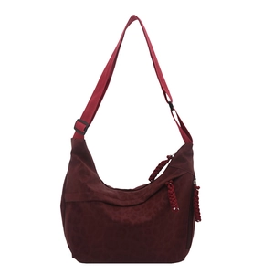 Sac hobo minimaliste bordeaux à motif léopard avec bandoulière réglable en nylon