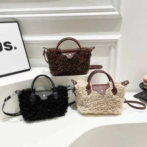 Plush Handbag With PU Leather Flap Lamb Wool Crossbody Bag For Women Winter Fashion Soft Warm Shoulder Bag