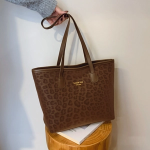 Women Retro Leopard Print Tote Bag Large Capacity Suede Look Shoulder Bag Fashion Letter Print Daily Commuter Handbag