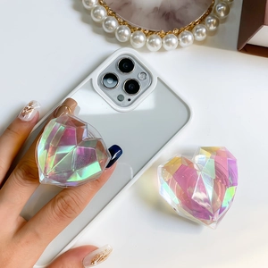 Vista dettagliata del supporto per telefono a forma di cuore con effetto laser sfumato