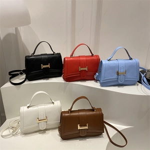 Quilted Diamond Stitch PU Leather Crossbody Shoulder Bag With Top Handle Gold Metal Buckle Chic Retro Elegant Handbag