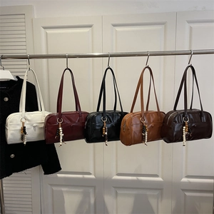 Vintage Glossy PU Leather Shoulder Bag Women Rectangular Tote Handbag With Wooden Bead Tassel Minimalist Retro Style Bag