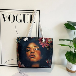 Borsa tote classica in tela con ritratto di donna africana e manici in corda bianca
