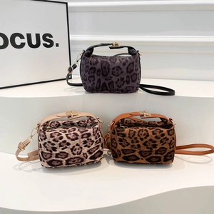 Sac Bandoulière Imprimé Léopard Fausse Fourrure Rétro Texture Suède Sac À Épaule Verrou Métallique Mode Femmes Polyvalent Casual
