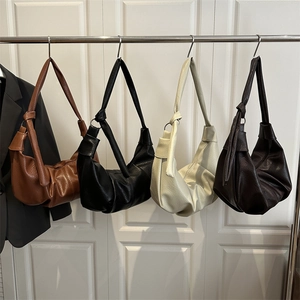 Retro large capacity dumpling shoulder bags in four colors with soft lychee leather texture