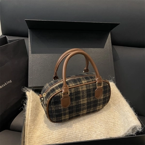 Borsa a cilindro retrò a quadri gialli e neri con manici in pelle e confezione regalo