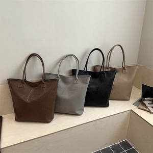 Large Capacity Woven Texture Tote Bag Embossed PU Leather Shoulder Handbag Minimalist Fashion For Women