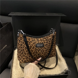 Retro leopard print shoulder bag in a luxury gift box with elegant black straps