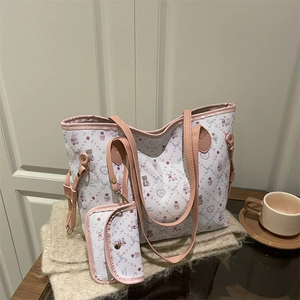 Fashionable large tote bag with cartoon print and matching small purse for autumn/winter