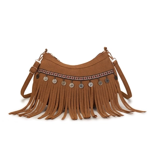 Braune Bohemian Hobo-Schultertasche mit Fransen, Ethno-Weberei und Münzdekor