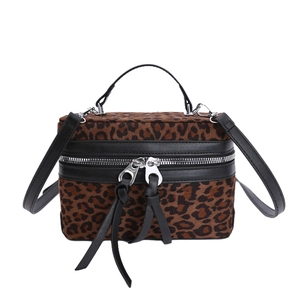 Sac boîte vintage à imprimé léopard avec poignée et fermetures éclair argentées