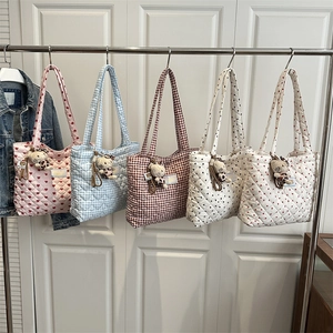 Borsa Tote Trapuntata Stampa A Cuore Grande Capacità Borsa A Spalla Con Ciondolo In Peluche Stile Coreano Dolce Donna